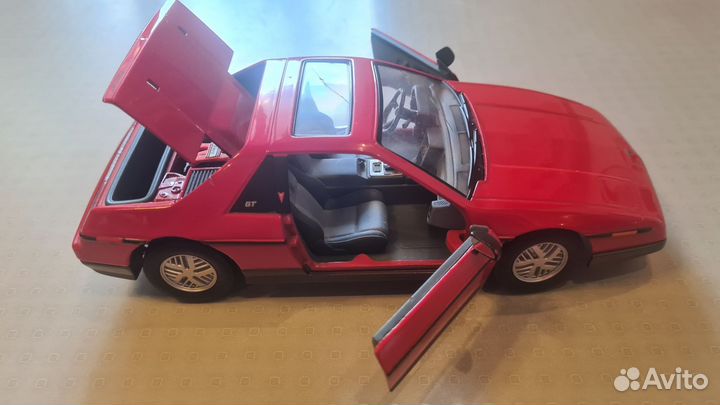 Коллекционная модель 1/18