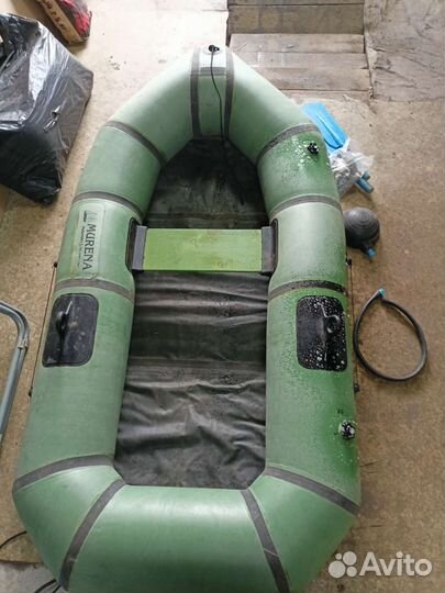 Лодка надувная резиновая весельная