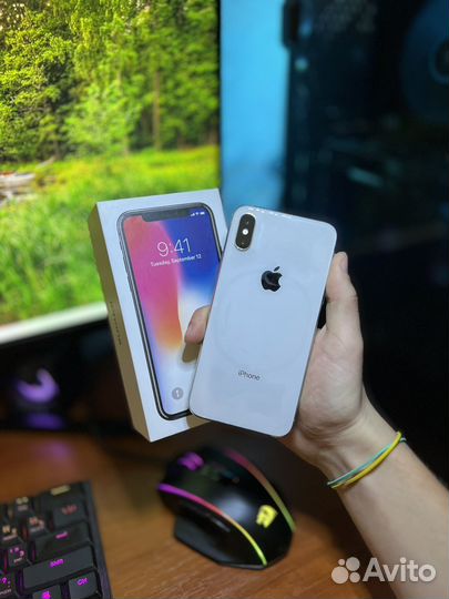 iPhone X, 64 ГБ