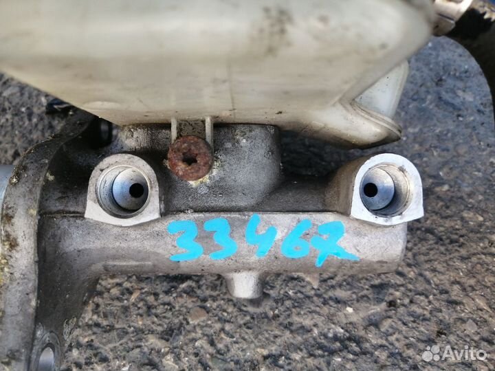 Главный тормозной цилиндр Ford Focus 2