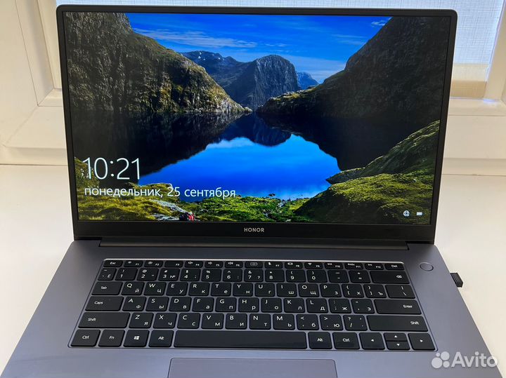 Honor MagicBook X15 Intel i3