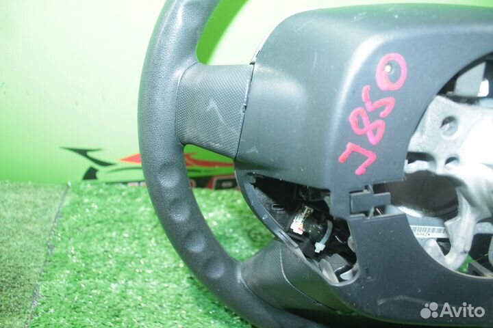 Руль toyota NHW20 prius