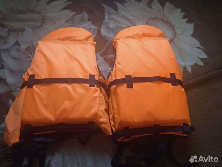 Спасательный жилет
