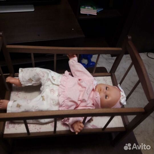 Кроватка - маятник для кукол