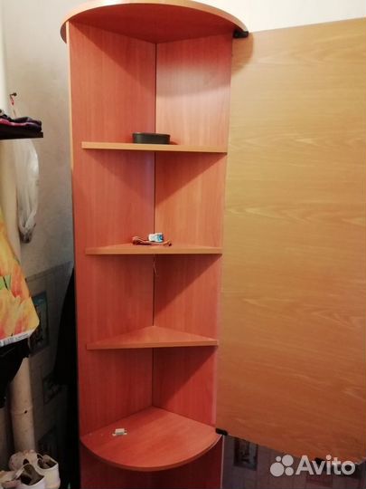 Угловой шкаф с зеркалом