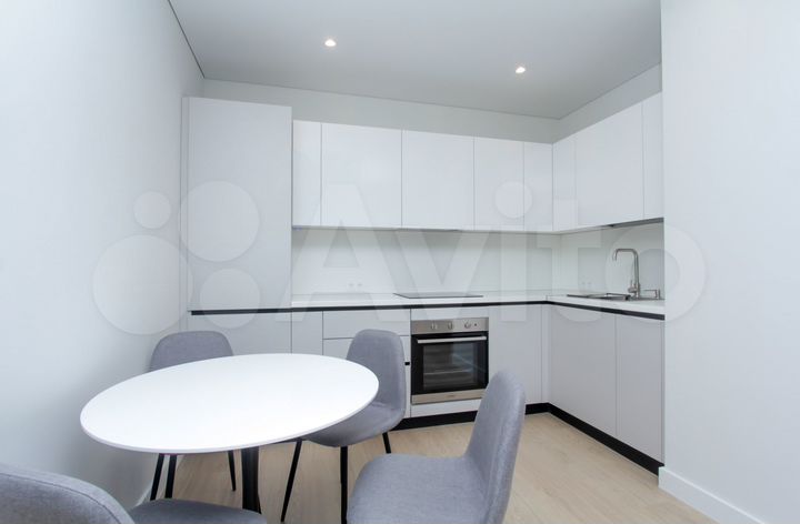 3-к. квартира, 83 м², 3/17 эт.