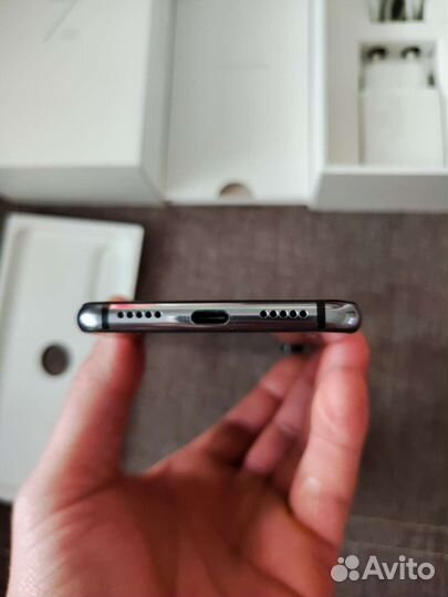Телефон Xiaomi 9se