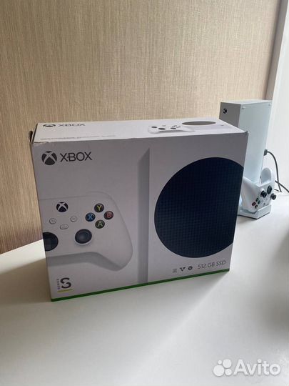 Microsoft Xbox Series S 512 GB + Док-станция Dobe