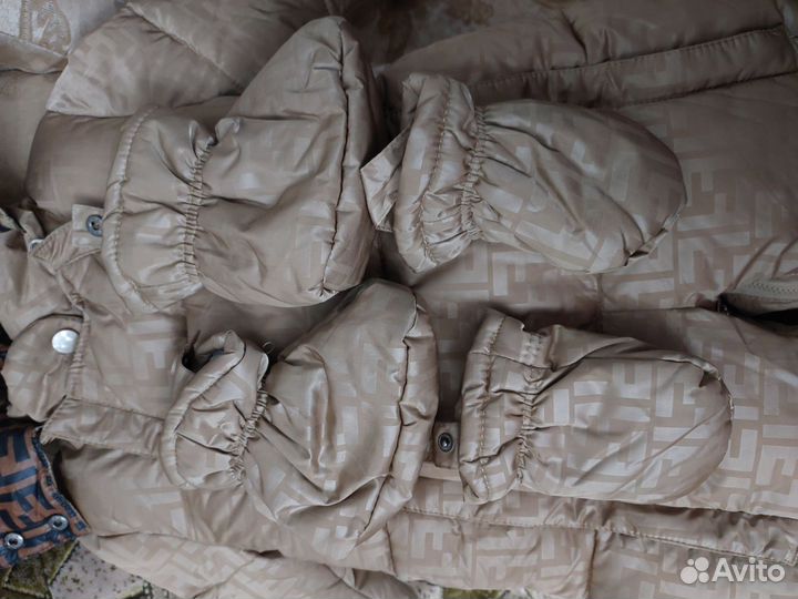 Зимний комбинезон для девочки