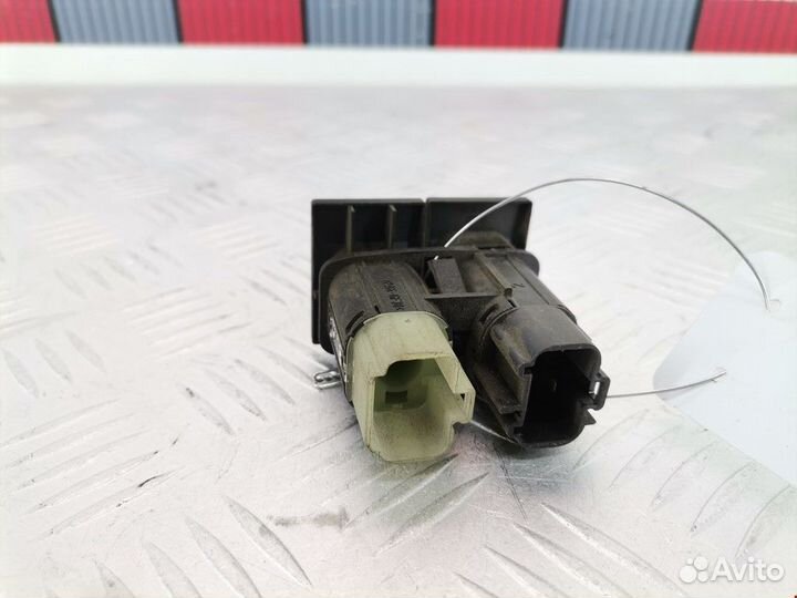 Кнопка открытия багажника Ford Mondeo 3 рест