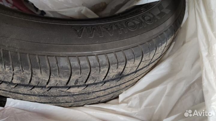 Yokohama dB Decibel E70 215/55 R17