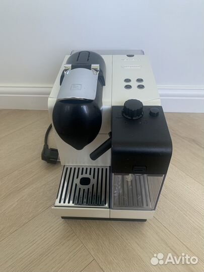 Кофемашина delonghi nespresso EN520