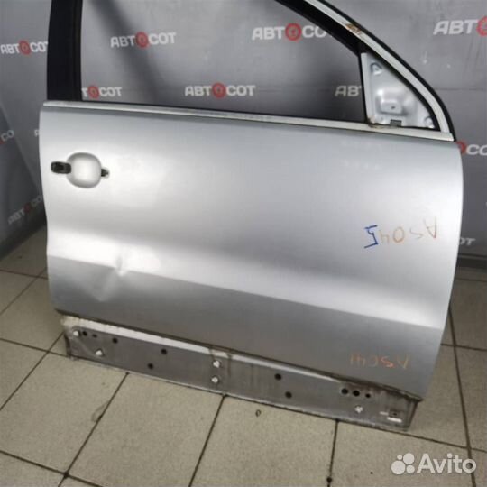 Дверь передняя правая VW Tiguan 2007-2011