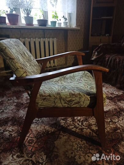 Кресло ретро