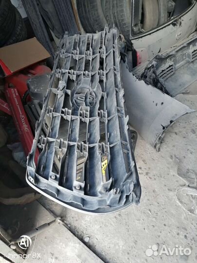 Решетка радиатора toyota land cruiser 200