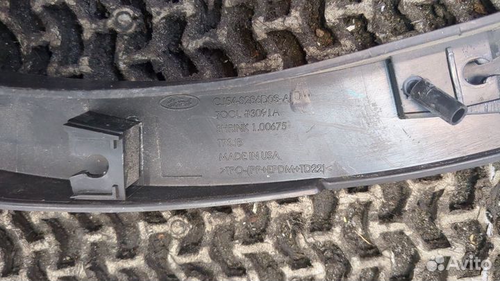 Молдинг крыла Ford Escape 2015, 2017