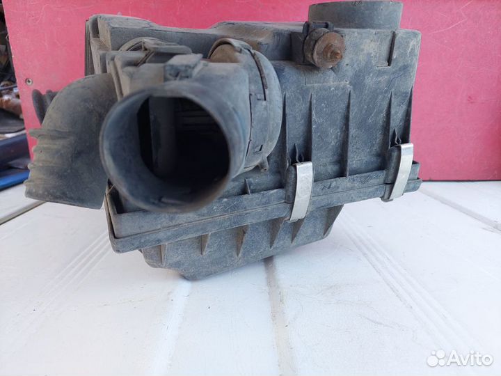 Корпус воздушного фильтра Opel Astra F