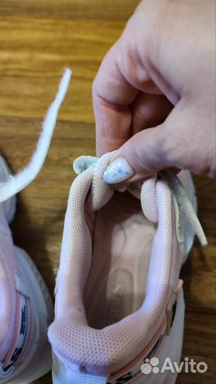 Кроссовки для девочки