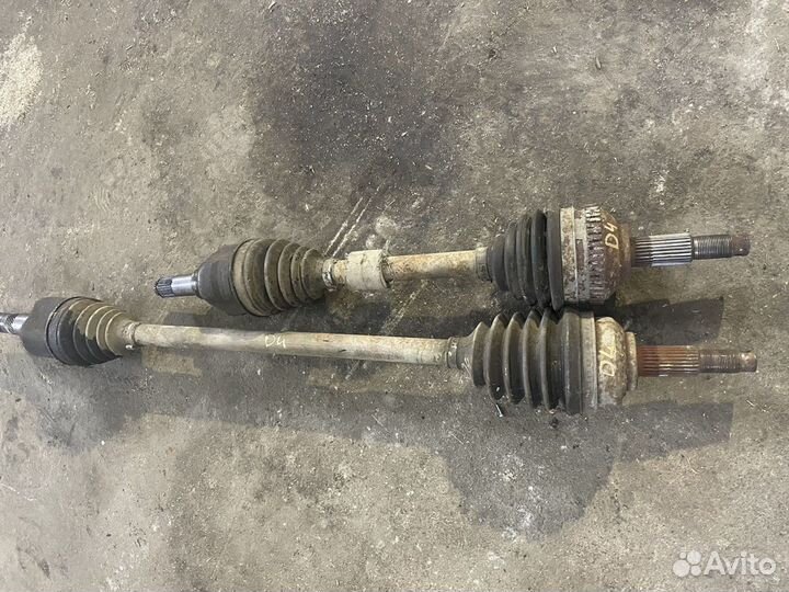 Привод Додж Караван 2,4 правый левый