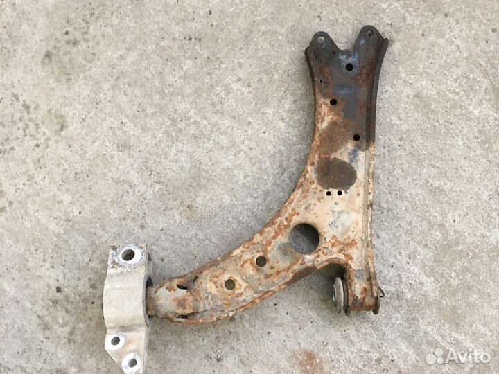 Рычаг передний левый Skoda Octavia A5 (3316)