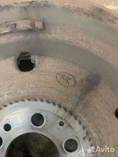 Маховик двухмассовый DSG 7 Golf 6