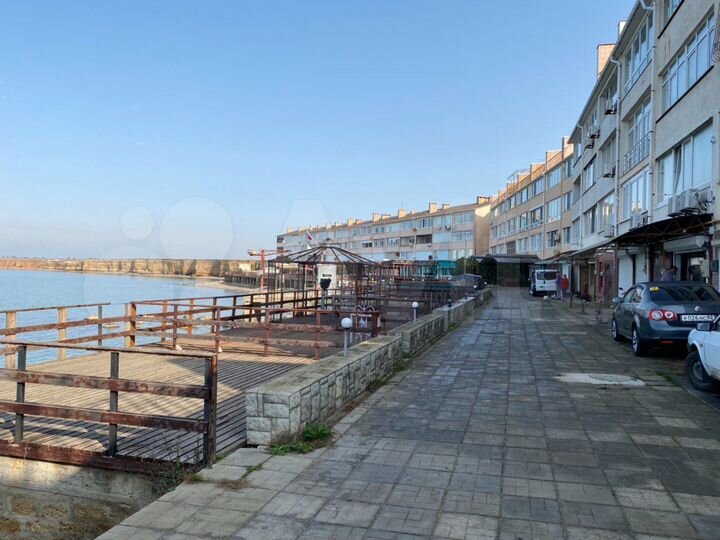 Дом 640 м² на участке 3 га