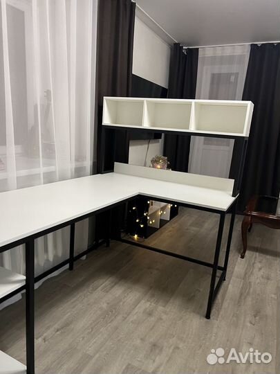 Стол угловой