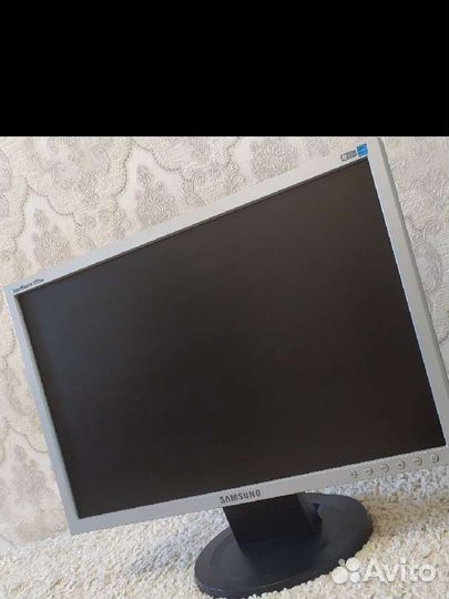 Монитор Samsung SyncMaster 920nw 19 дюймов
