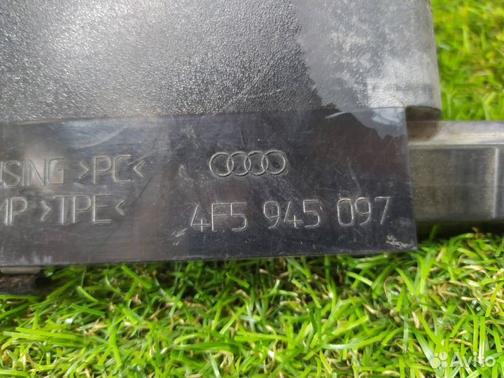 Стоп-сигнал в салоне Audi A6 C6