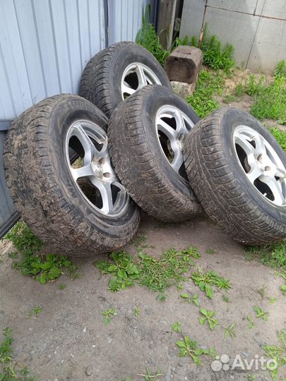Michelin Latitude X-Ice North 2.25/70 R16