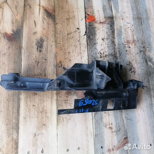 Накладка крыла внутренняя Ford Focus 3 левая