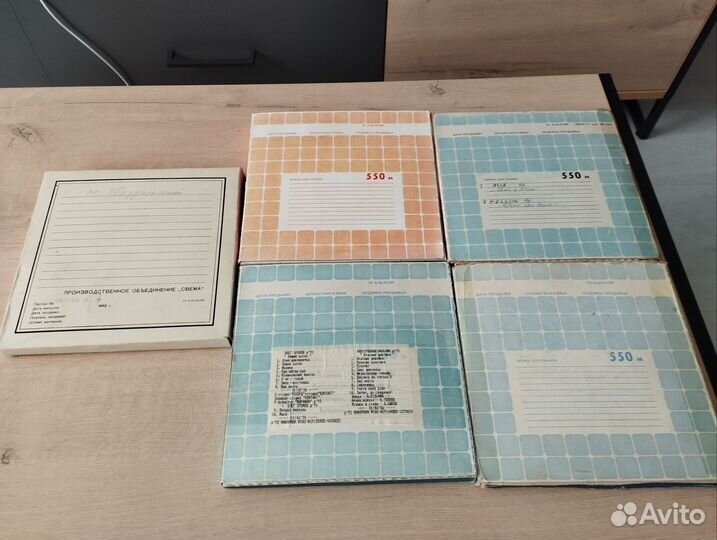 Магнитная лента катушки с записью