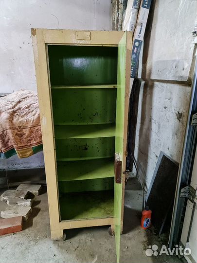 Сейф металлический