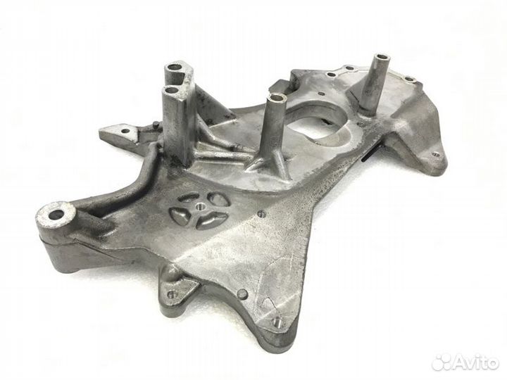 Кронштейн натяжного ролика Mitsubishi Pajero 2014