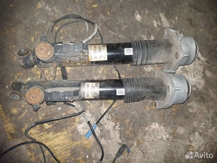 Продам стойку заднею правую от бмв х5е70 дизель