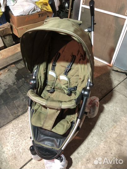Прогулочная коляска