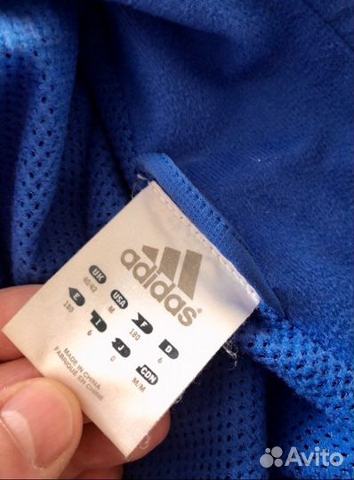 Мужской спортивный костюм