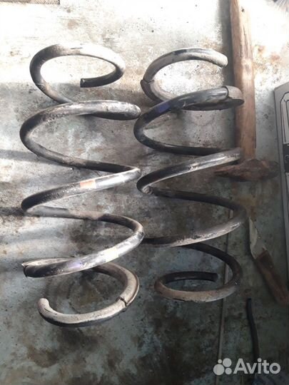 Пружины передние на Hyundai Solaris, Kia Rio 3