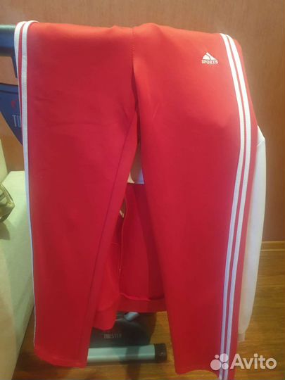 Спортивный костюм женский