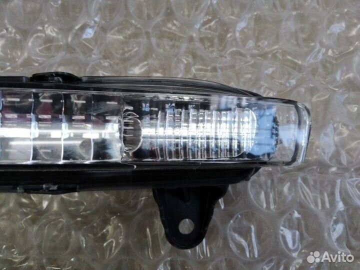 Указатель поворота передний левый Audi Q7 2006