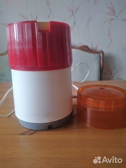 Кофемолка электрическая СССР Straume