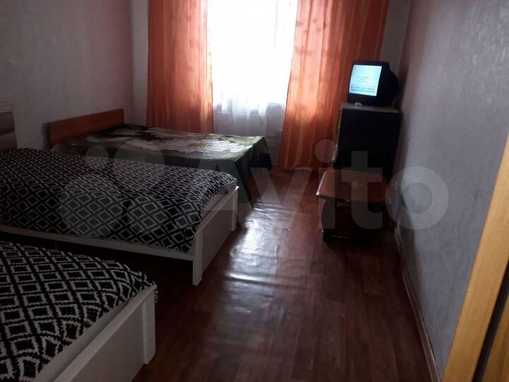 2-к. квартира, 80 м², 4/15 эт.