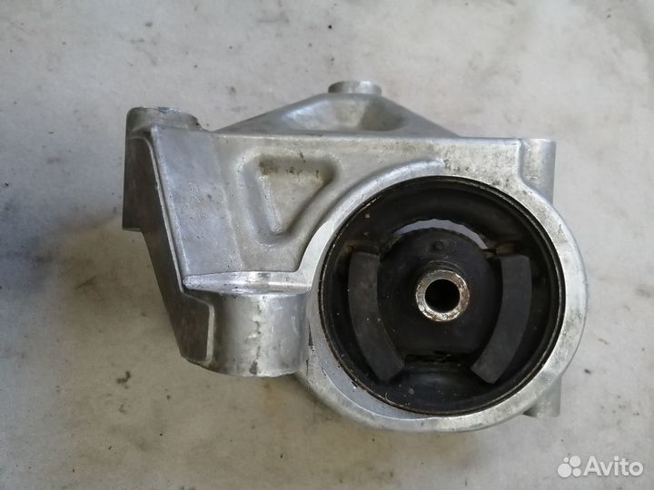 Подушка АКПП Nissan Primera P11 1996-2002