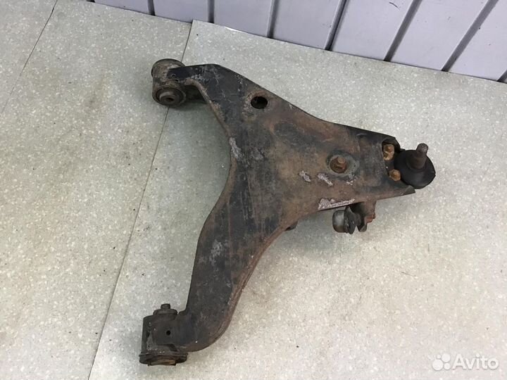 Рычаг передний правый Mitsubishi L200 (KB) 2006-20