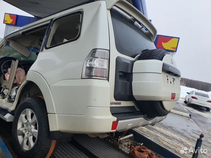 В разборе mitsubishi pajero 4 2014 г 3.0 бензин