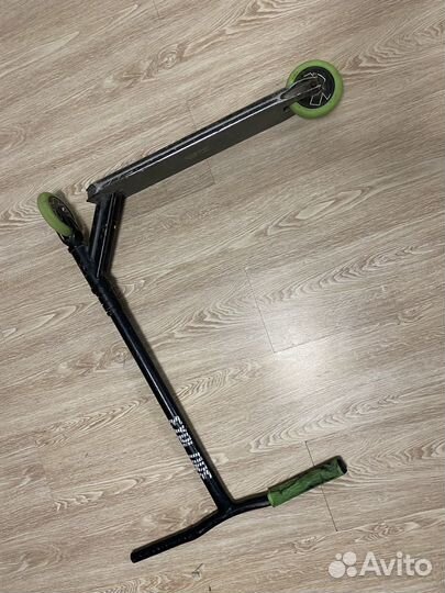 Трюковой самокат