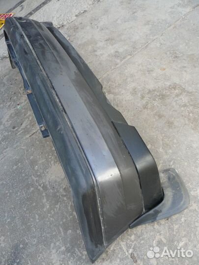 Бампер задний для Volkswagen Golf 3