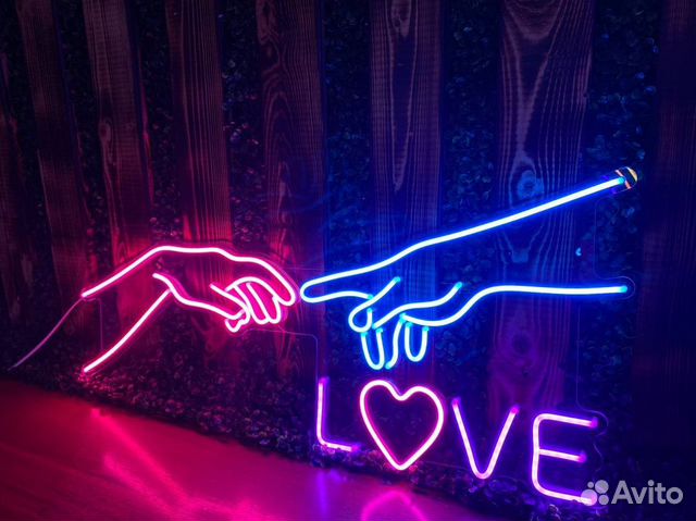 Неоновая вывеска с любой надписью