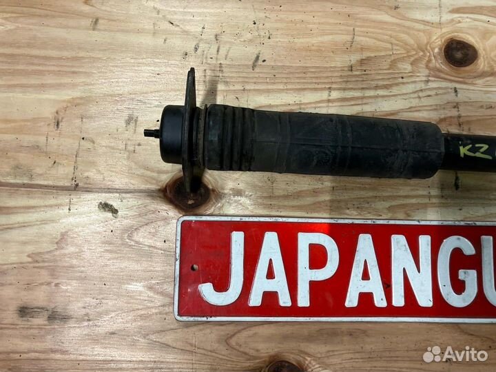 Амортизатор подвески задний левый Nissan Teana J32