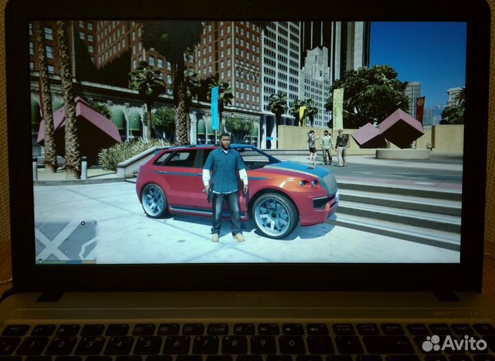 Asus (Pentium N4200, nVidia 920MX, SSD, 8Gb)